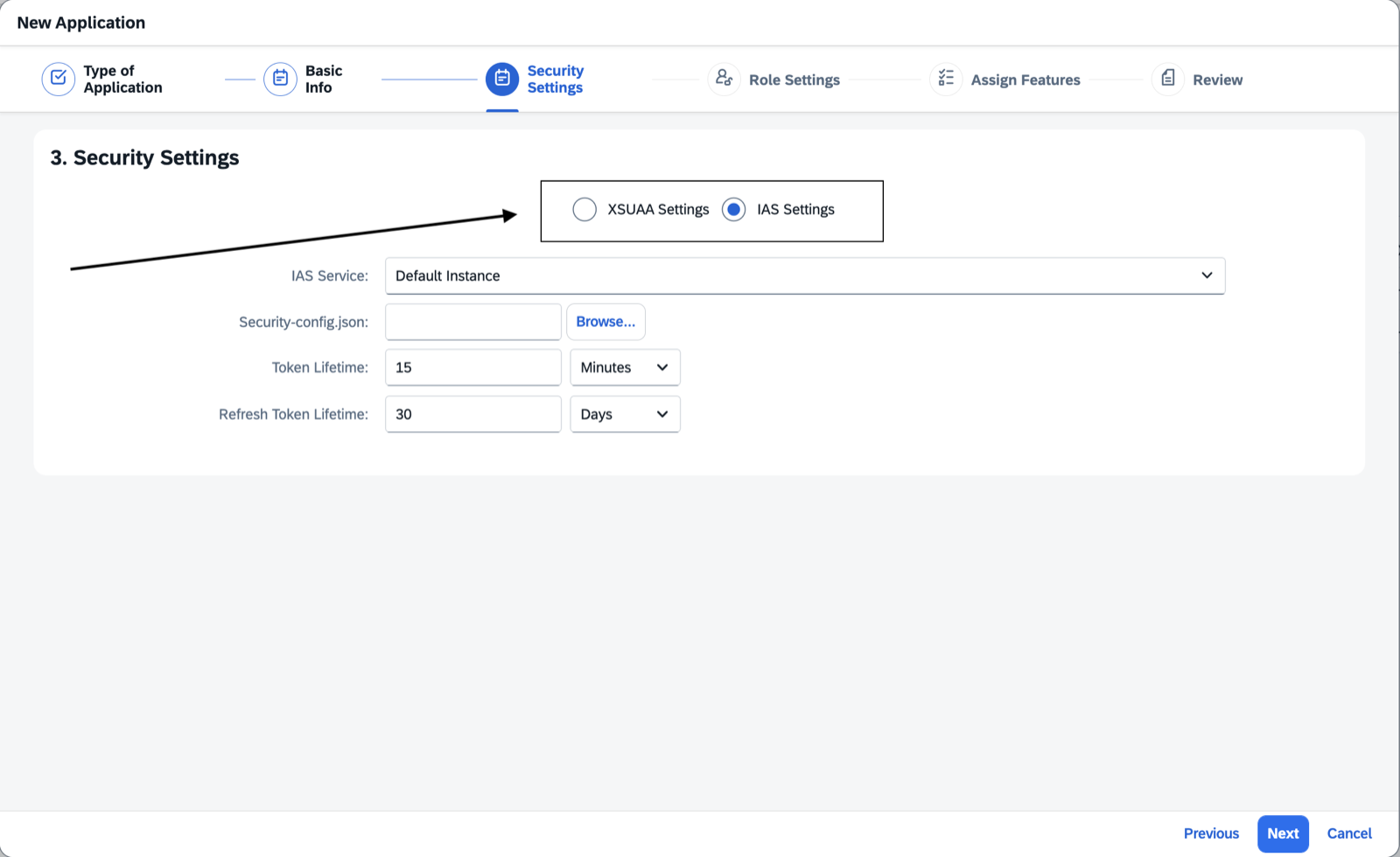 Paso tres del asistente New Application de SAP Mobile Services, con XSUAA Settings e IAS Settings como dos botones de opción